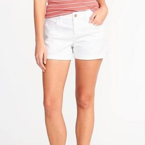 White mid-rise everyday shorts